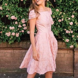NWT Gal Meets Glam Pink Augusta Off the Shoulder Dress